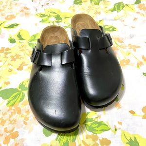 Birkenstock Closed Toe Mules